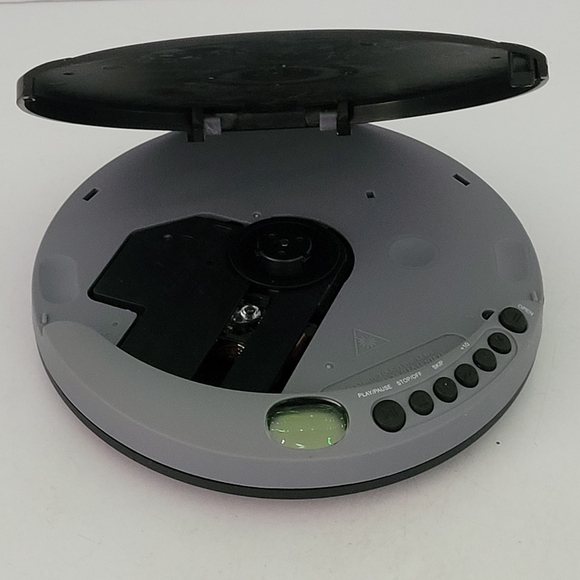 GPX PC807BMP3U Personal Portable MP3/CD Player NO ACCESSORIES INCLUDED/WORKING. - Picture 4 of 6